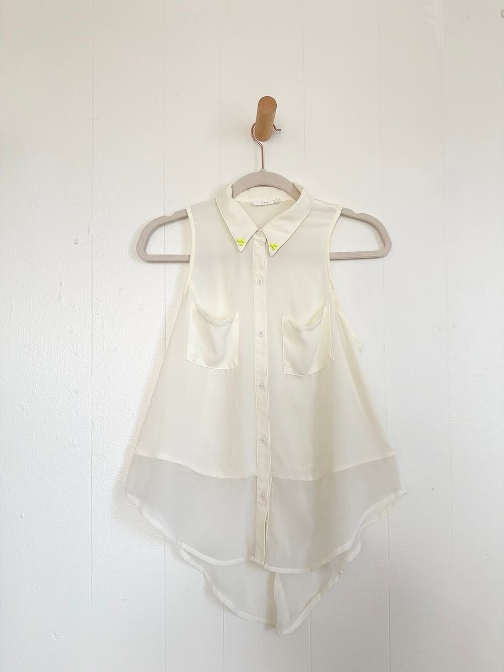 Vintage 2010s Lush Cream Sleeveless Neon Stud Collar Chiffon Blouse Small